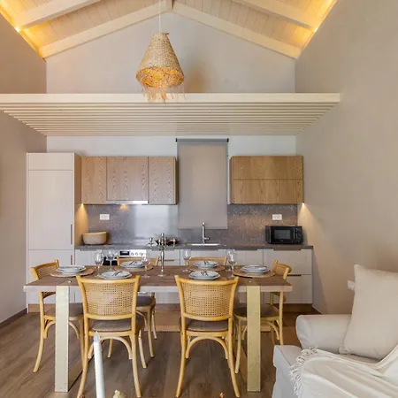 Деревянный коттедж Zeus Luxury - Poseidon