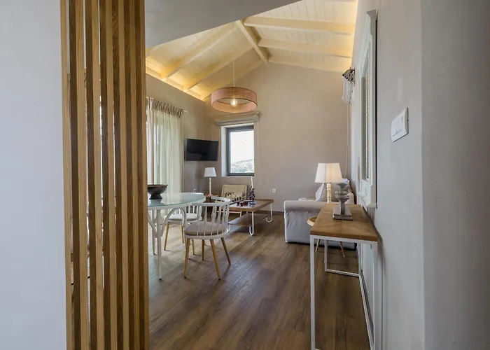 Zeus Luxury - Poseidon 山林小屋 *